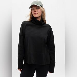 GAP Black 24/7 Split-Hem Vintage Soft Turtleneck Pullover in Size M Petite